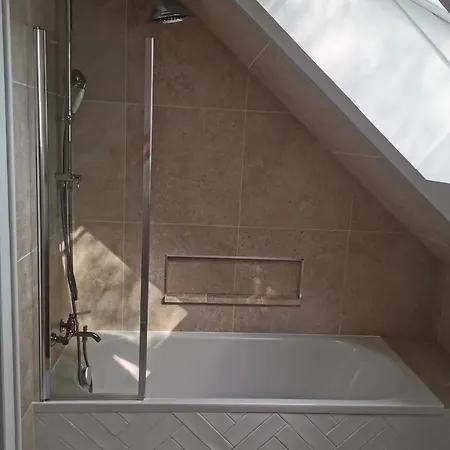 Proche Circuit Des 24h Du Mans Guécélard